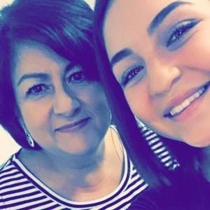 Meet your Posher, Stella